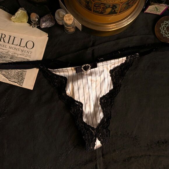 Lace Satin Bow G-String Thong Panties Women's Large Pink Black Sparkly Y2K - Picture 1 of 8